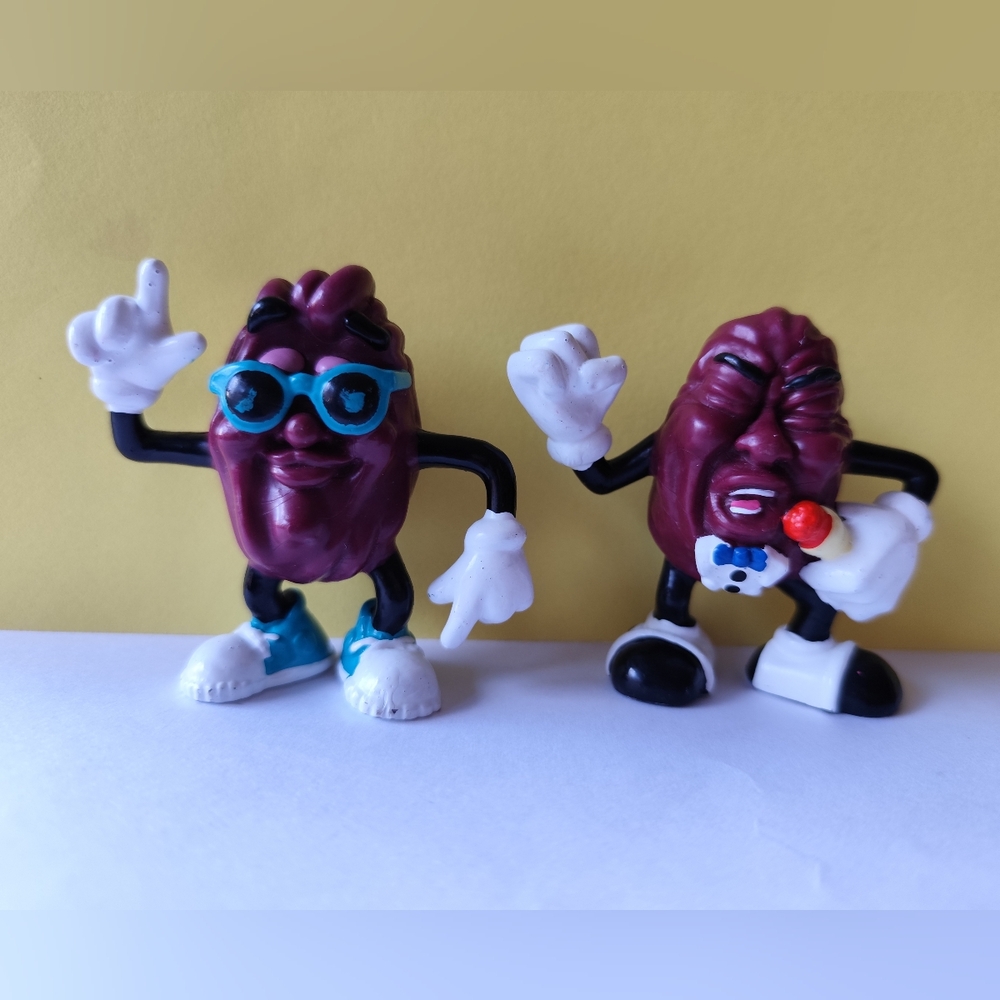 Vintage 1987 California Raisins Toy Figure lot of 2